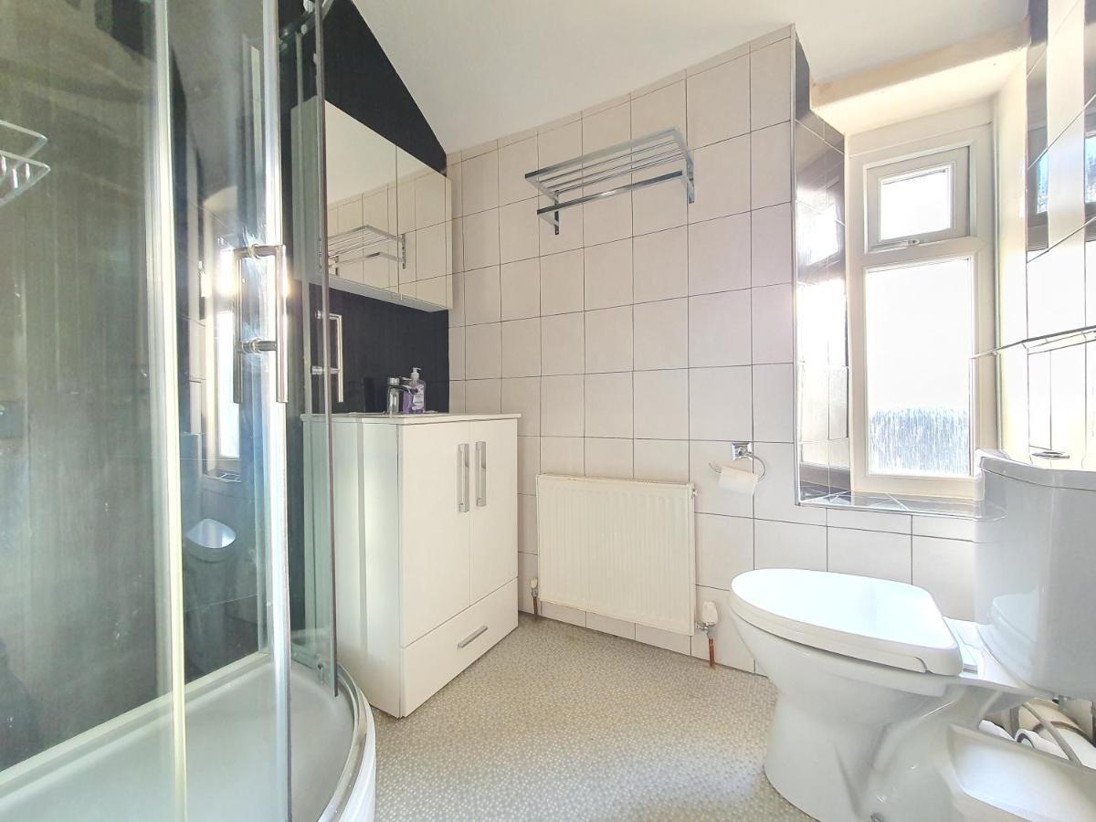 Dysa Crystal House Villa Blackpool Bagian luar foto