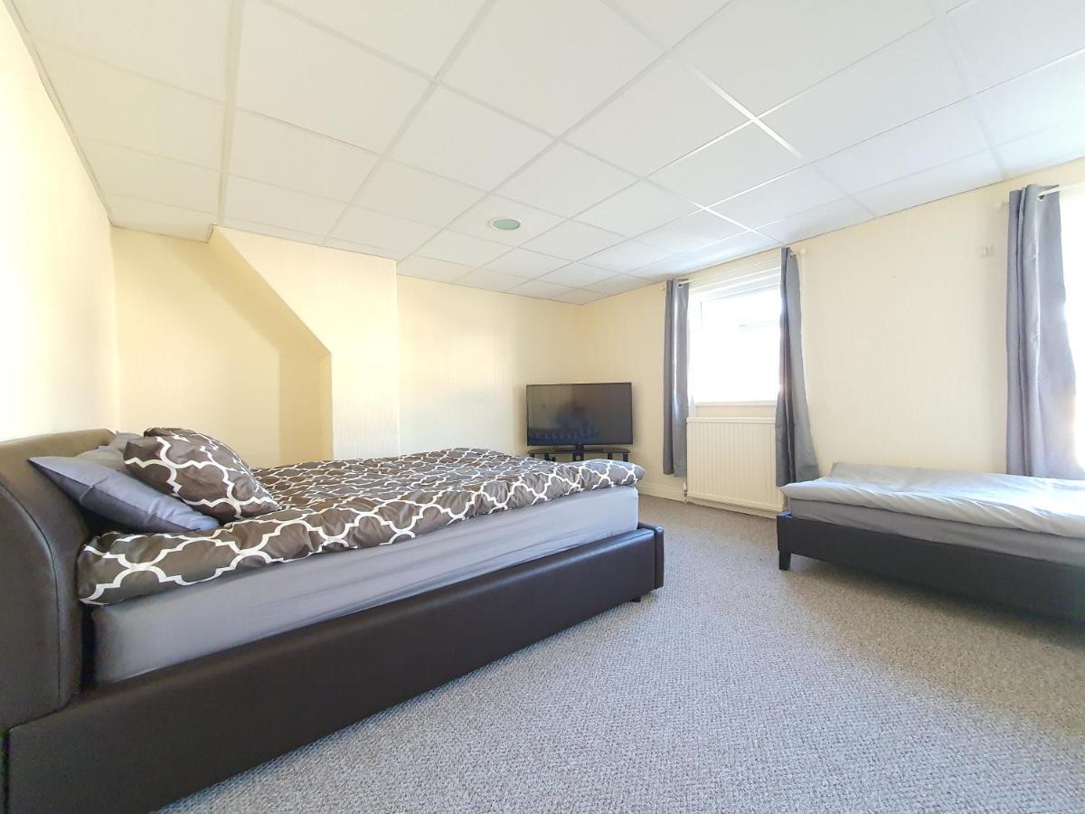 Dysa Crystal House Villa Blackpool Bagian luar foto
